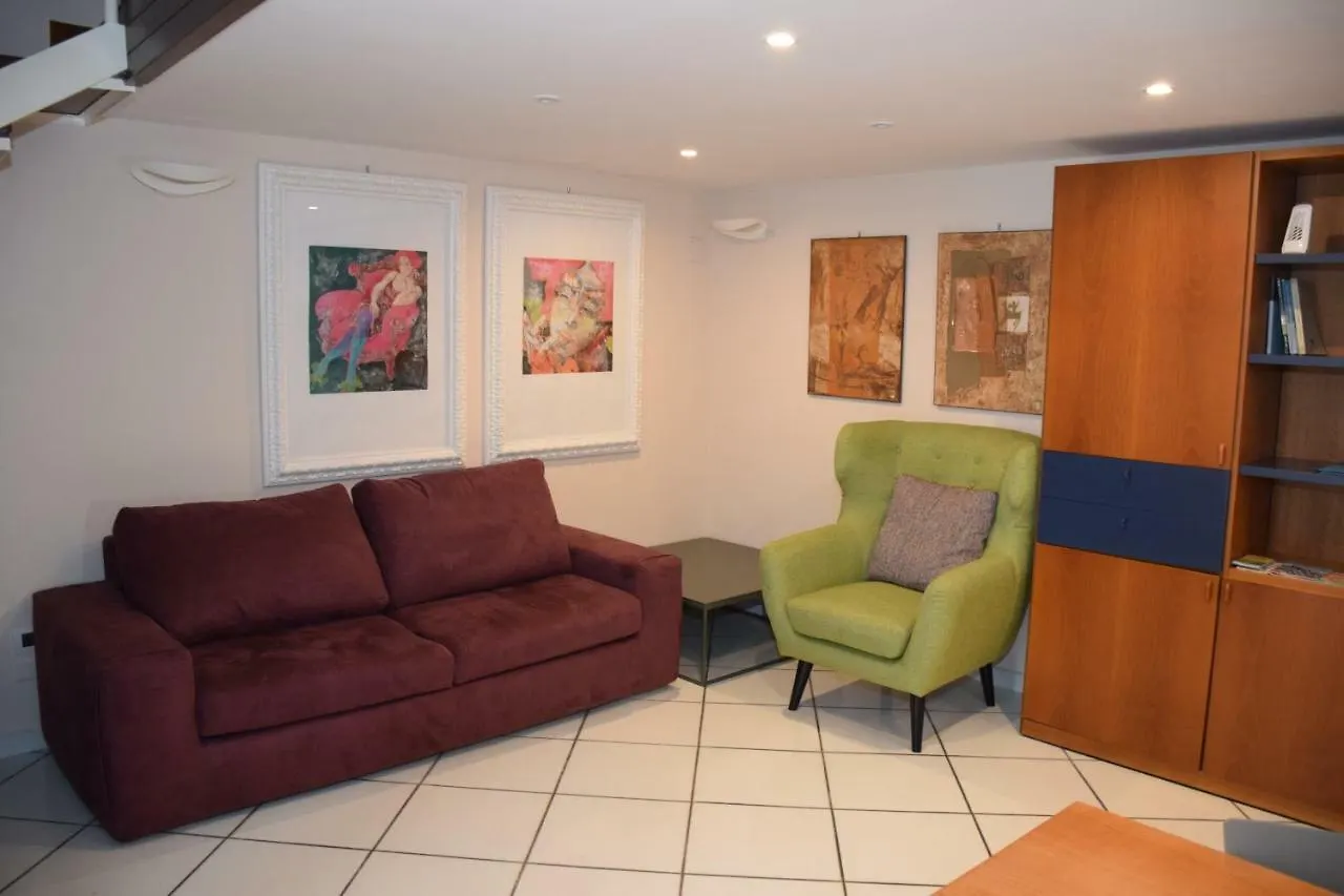 Le Case Della Baia Di Napoli Apartment